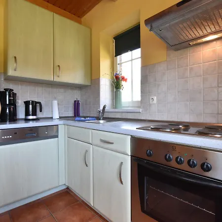 Charming Holiday In With Terrace Ferienhaus *