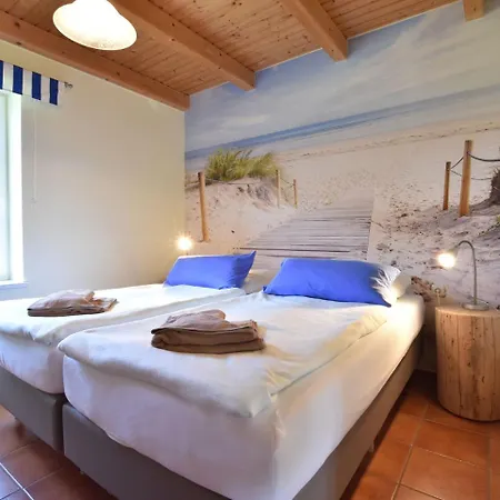 Charming Holiday In With Terrace Ferienhaus *